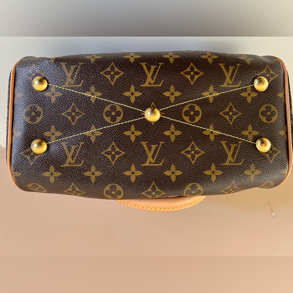 Louis Vuitton Monogram Tivoli PM handbag - Picture 7 of 17